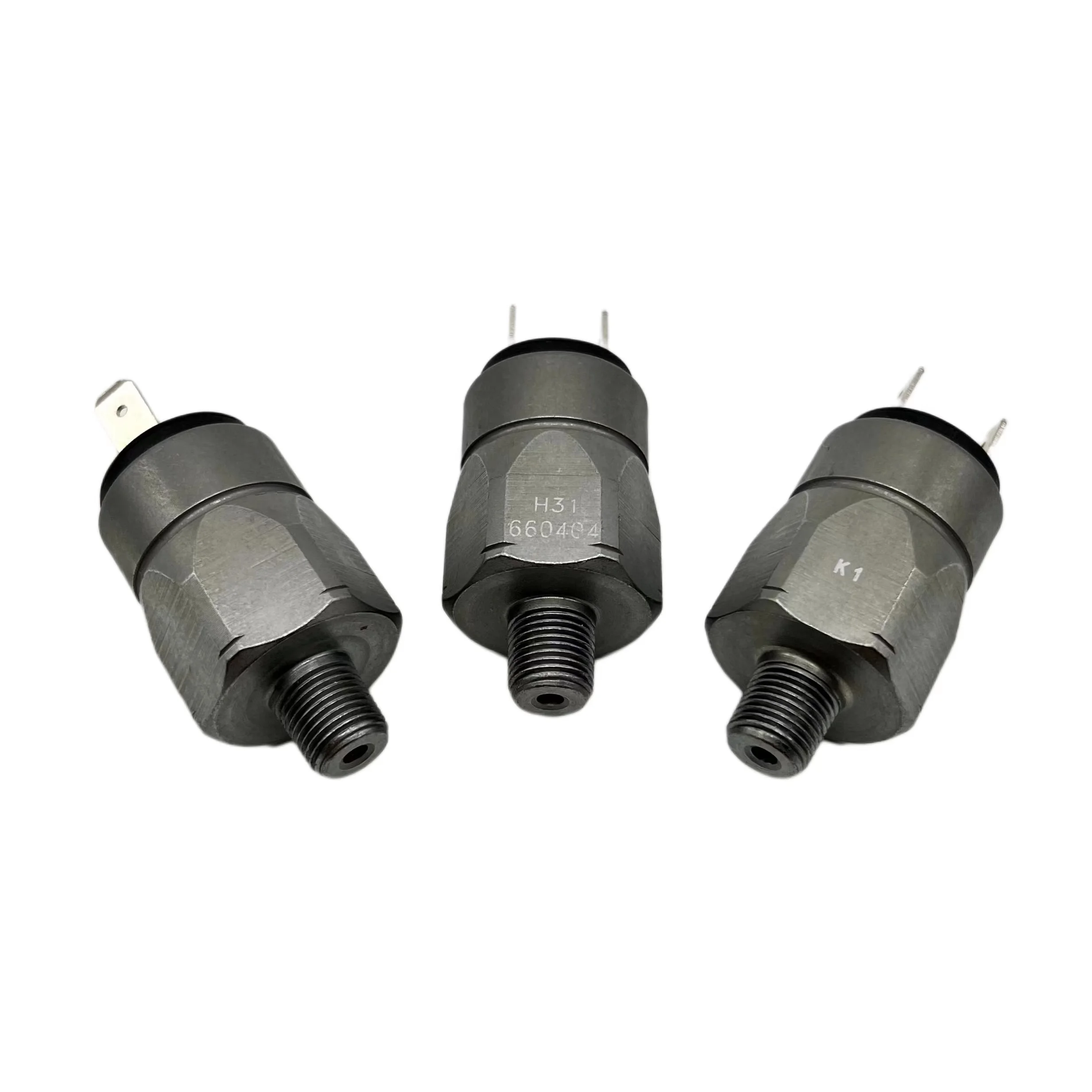 Sostituzione del trasduttore di pressione dell'olio in acciaio legato a 2 pin del sensore di pressione dell'olio motore 660404   per escavatore SANY