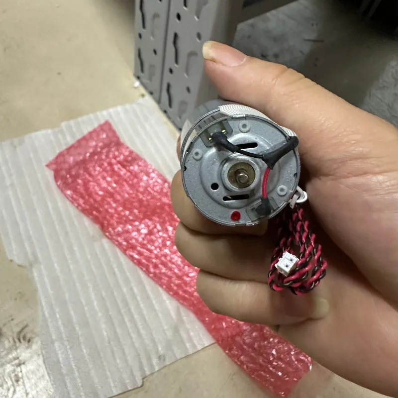 

1pcs CR Motor Carriage Motor For Epson R330 R280 R285 R290 RX595 RX610 R690 RX690 TX650 T50 T59 T60 P50 A50 P60 L800 L801 L805