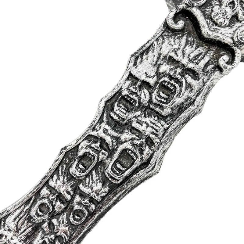 56 cm/22.05in Schedel Speelgoed Mes Assassin Anime Model Rekwisieten Randapparatuur Kunststoffen Halloween Collectible Verjaardag Decoratie Jongens Gift