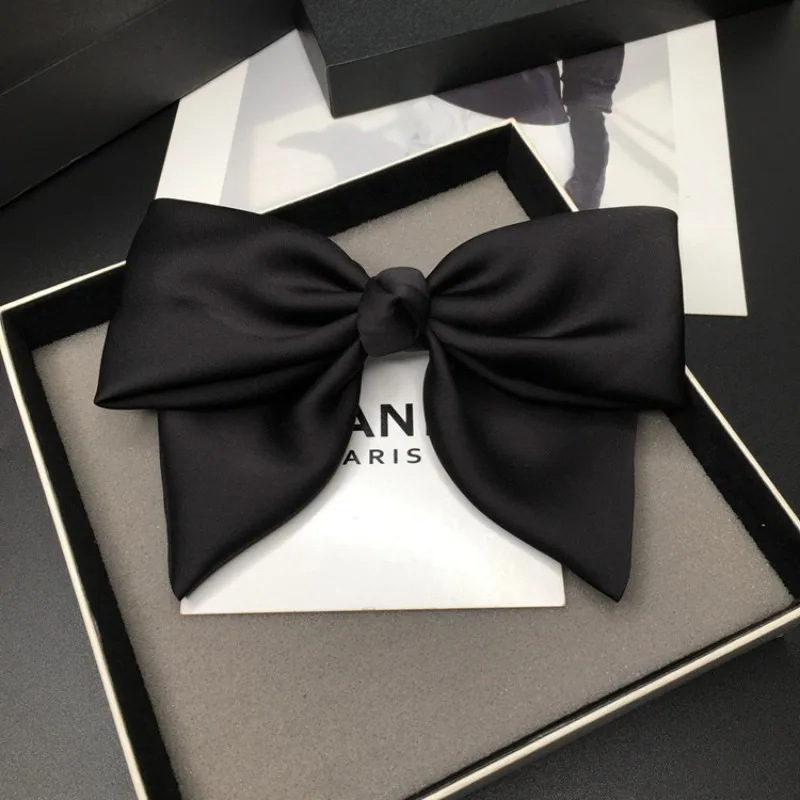 Classic Black and White Silk Satin Bow Hair Accessories Barrettes for Women 2024 Newest High Quality Cloth Bow-knot Hairpins