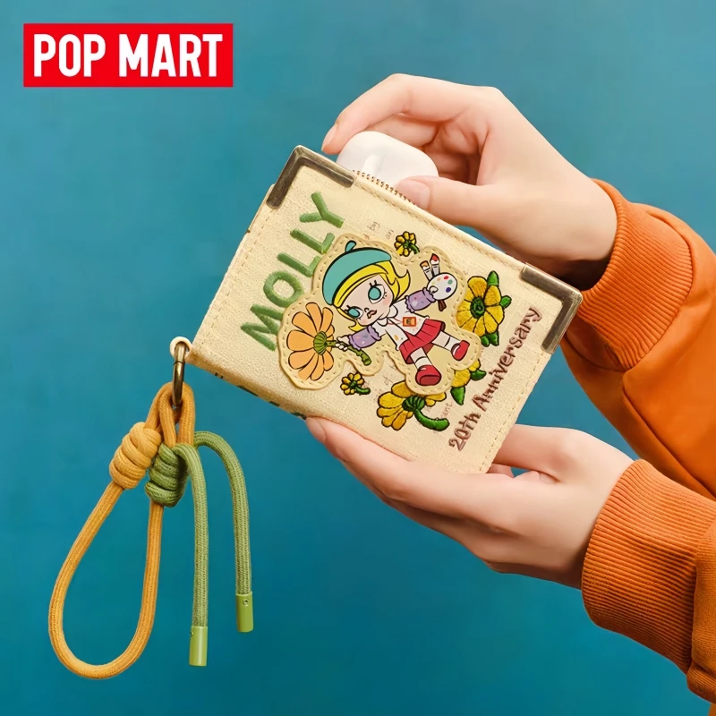 

Hot Selling New Pop Mart Molly 20th Anniversary Scenery Along The Way Series Mini Memory Album Bag Blind Box Collectible Gift