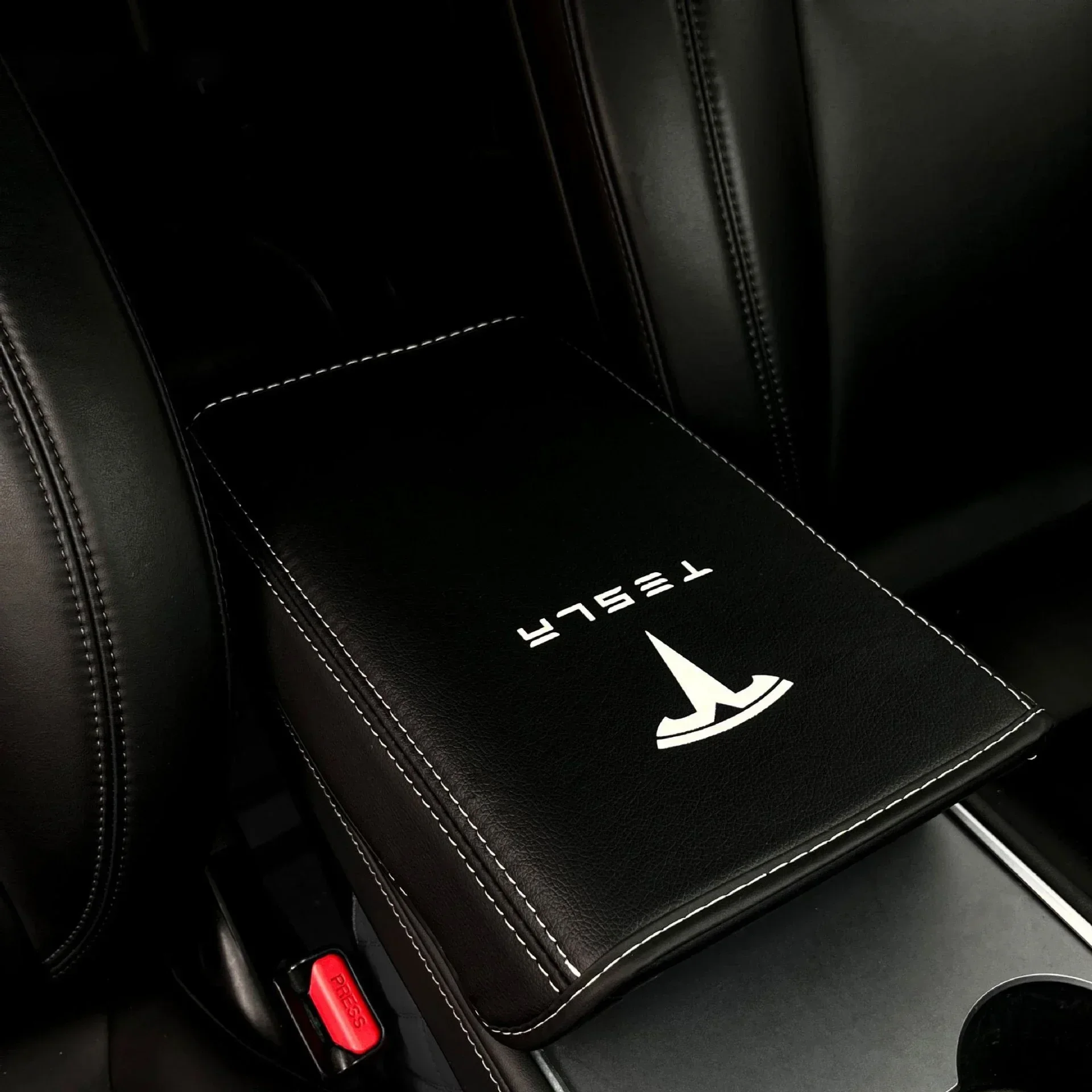 Autosticker 2025 Hot Car Center Console Cover Lederen Armsteun Mat Arm Opbergbox Mat Voor Tesla Model S X 3 Y 2017 Gepersonaliseerd R