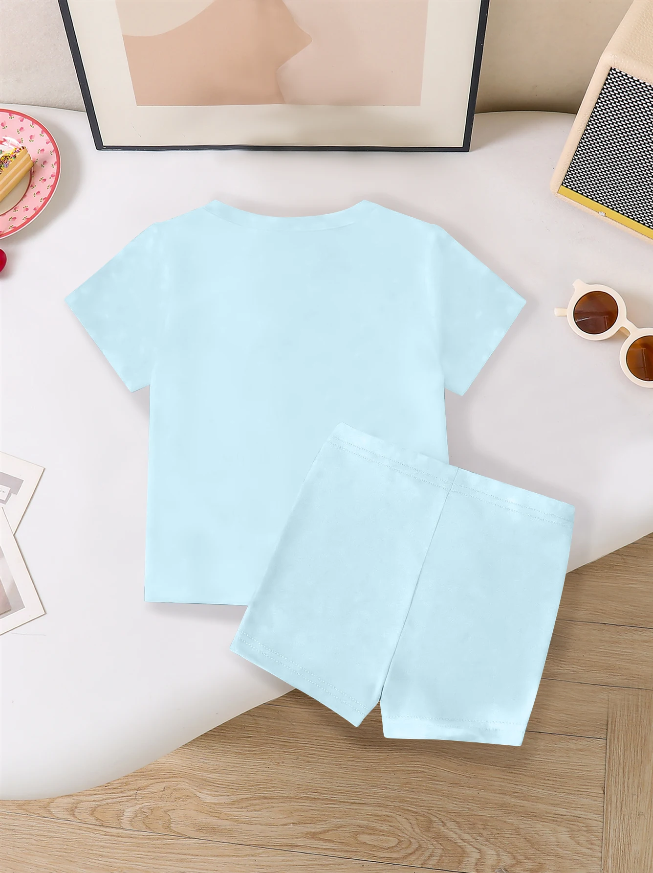 2-Piece Set: European and American Style Girls' Fashion Cartoon Short-Sleeve T-Shirt Top + Utility Skirt with Real Pockets, Summer Thin Style, Casual Short-Sleeve Skirt for Girls, Stylish Ladylike Outfit, Youthful Sporty Pullover Top Paired with Skirt Two-Piece Set for Children Aged 4-5-6-7-8, Suitable for Casual Wear, Outdoor Activities, Vacation, Travel, Daily Wear, Parties, Holiday Gifts