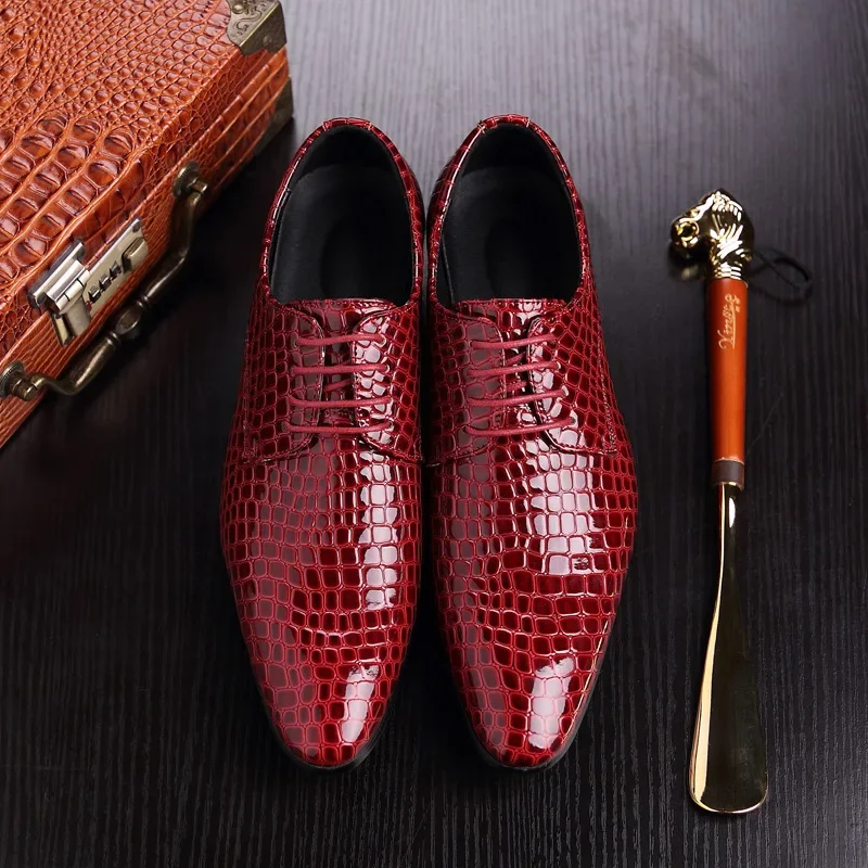 LuxuryGrain Mens Dress Shoes Slip-On Oxfords Leather Shoes Pointed Toe Formal Business Shoes Plus Size Casual Flats