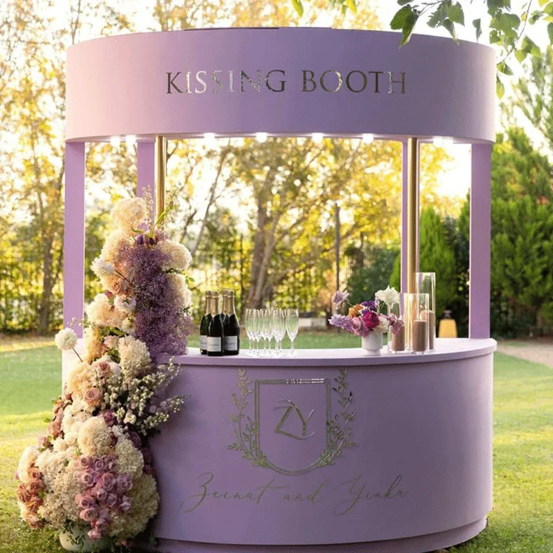 

Custom Metal Magazine Photography Booth Outdoor Decoration Round Proposal Weddings and Events Kissing Photography Booth