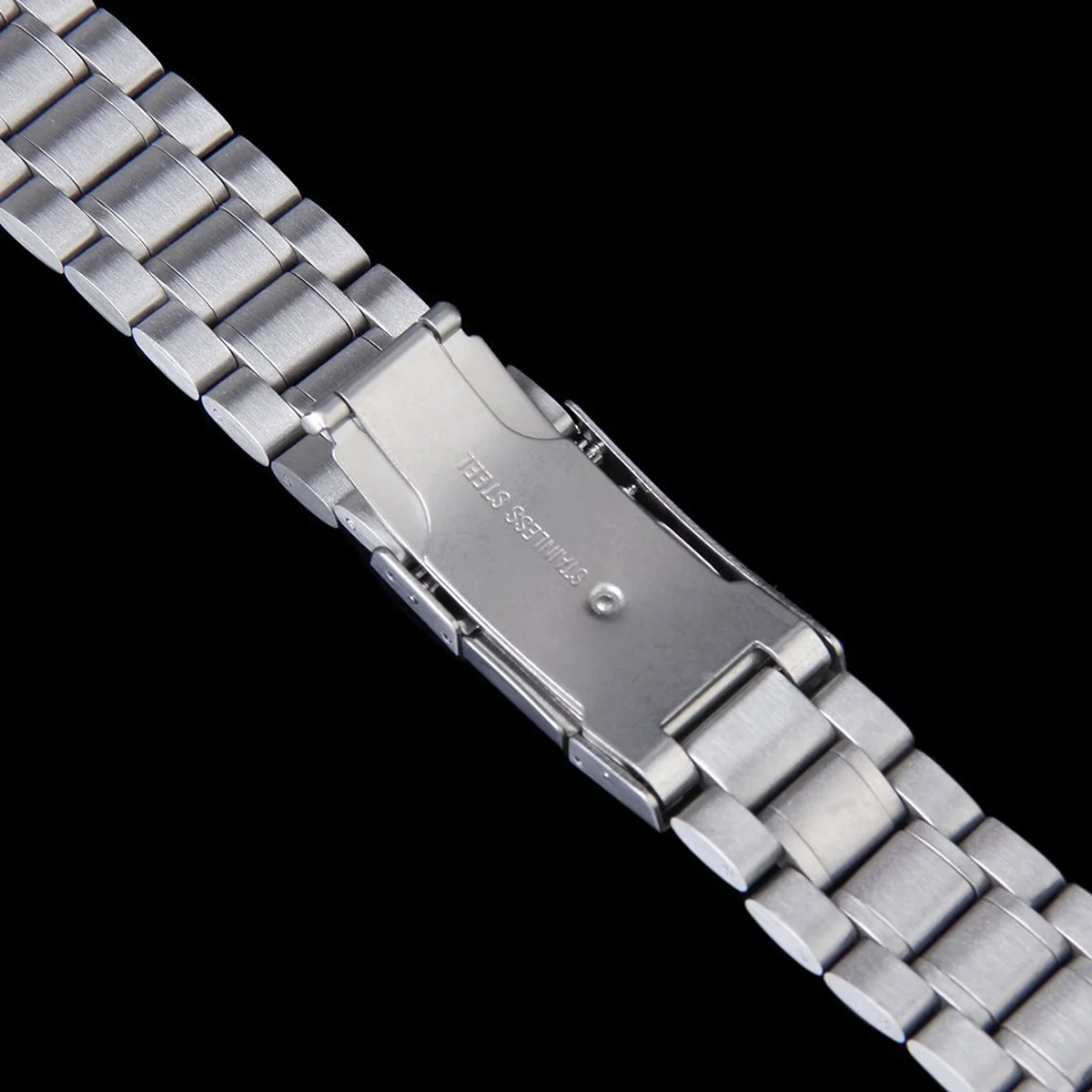 Stainless Steel Link Watch Bands: Curved Ends 22mm Metal Watch Band Strap Replacement Bracelet with Spring Bars