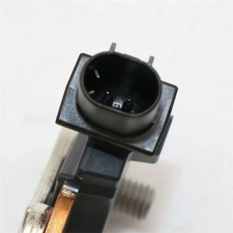 BB ED8T-10C652-AA ED8T10C652AA For Ford Focus Ranger Escort 2015-2017 Battery Current Sensor Battery Sensor