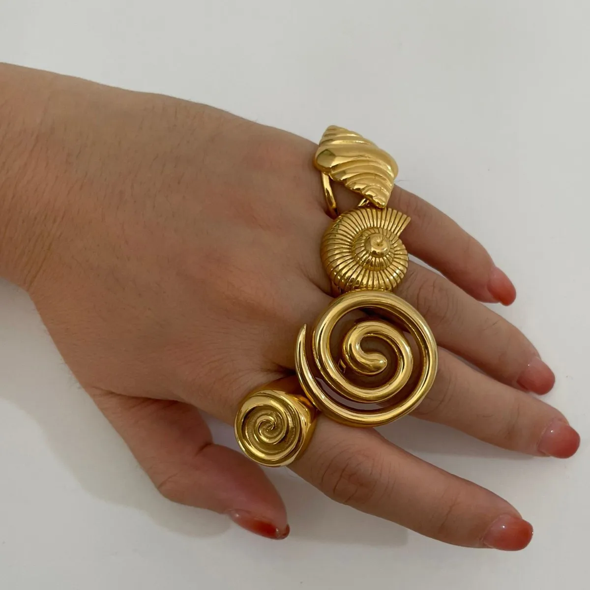 New ins Stainless Steel Hollow Conch Spiral Ring For Women Vintage Gold Non Fading Conch Rings Fashion Jewelry Gift