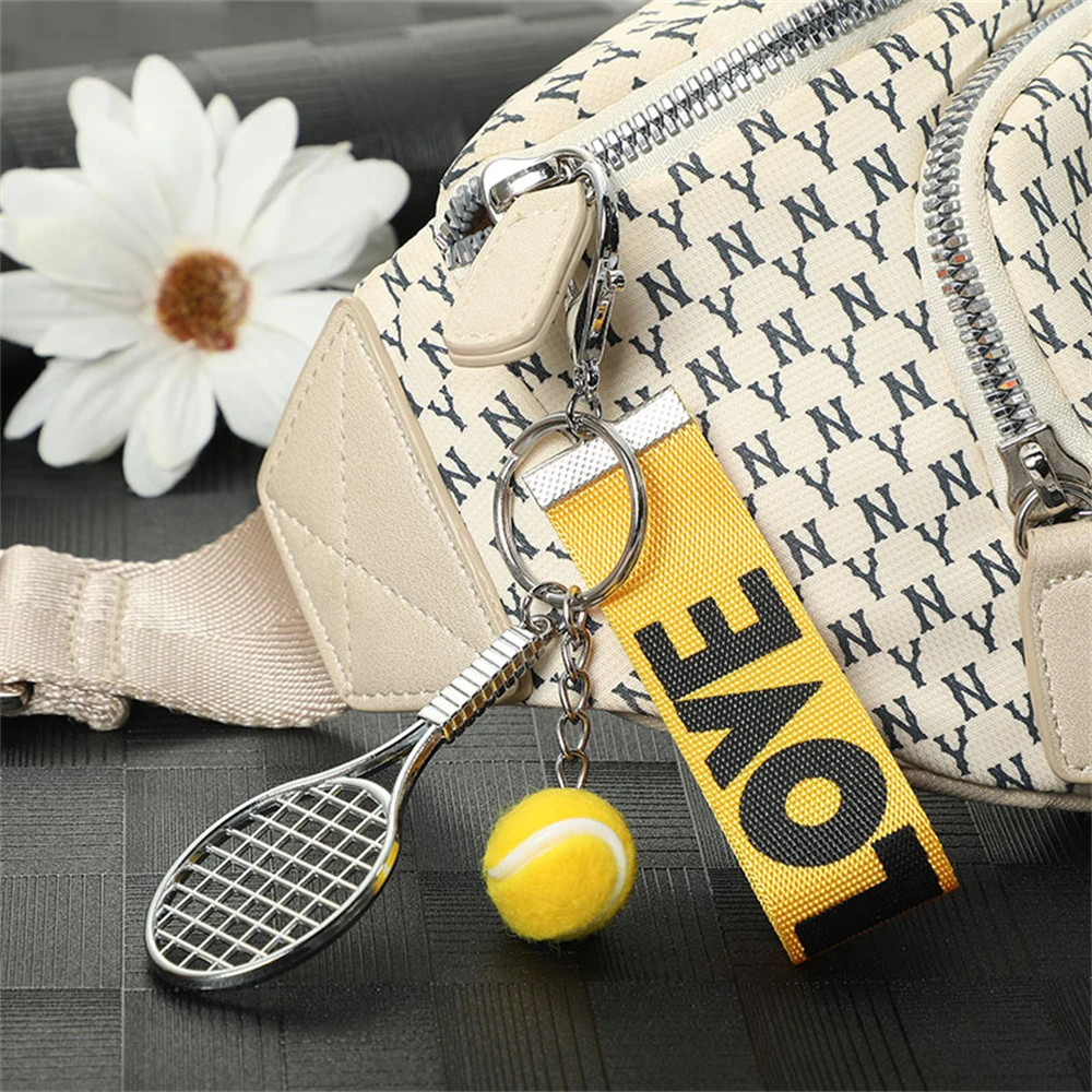 Trendy Badminton Keychain Colorful Ball Racket Pendant Keyring Men Women Backpack Charm Sports Fans Souvenir Gift Accessories