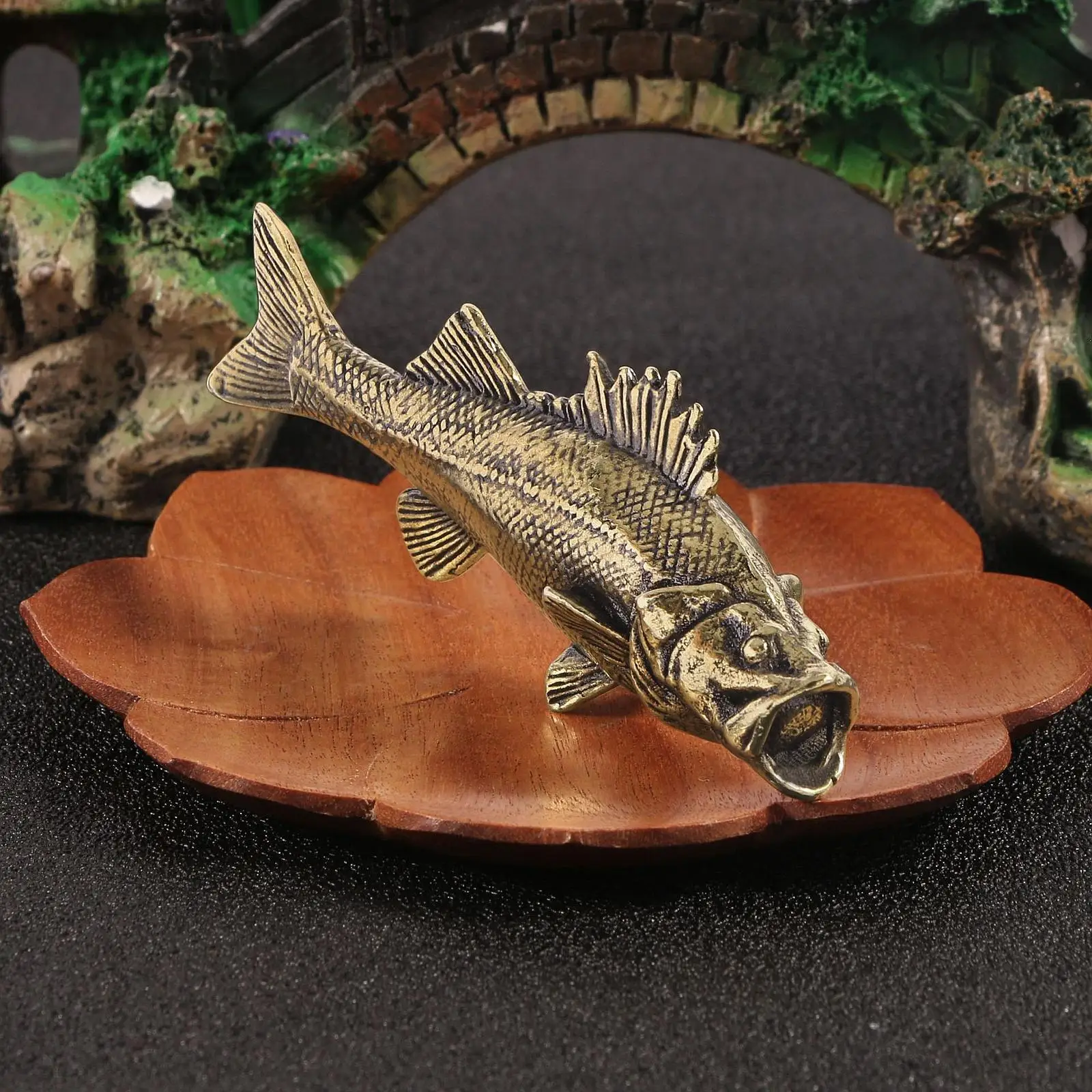 Messing Fisch Statue Antik Tier Sammlerfigur Desktop Ornament Reichtum Fisch Dekor für Wohnzimmer Garten Tisch Home Decor