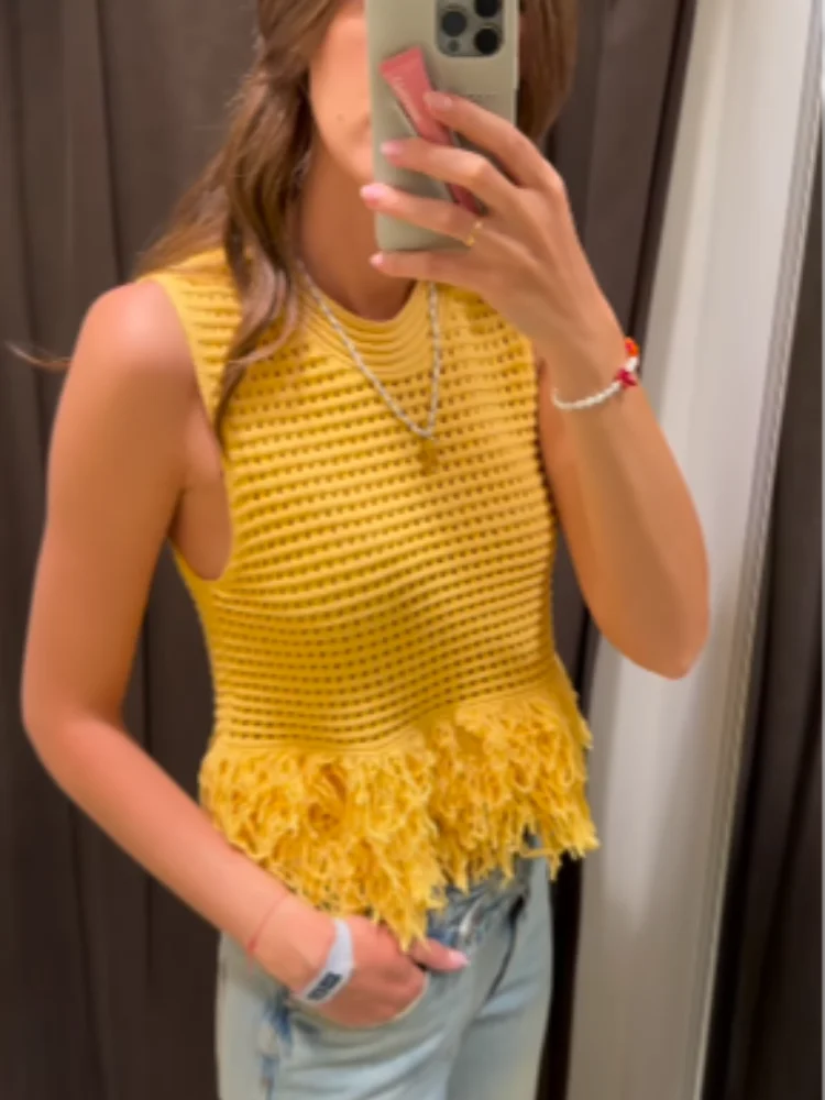 

2025 Fashion Women's Knitted Tassels Top Hollow Out O-Neck Sleeveless Solid Lady Vest Summer Elegant Female Street Outwear