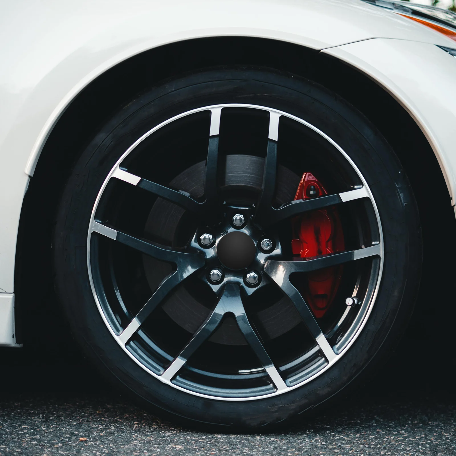 

4Pcs Car Wheel Hub Stickers Sturdy Center Cap Stickers Decorative Hub Decals Easy Install Fits Multiple Car Models