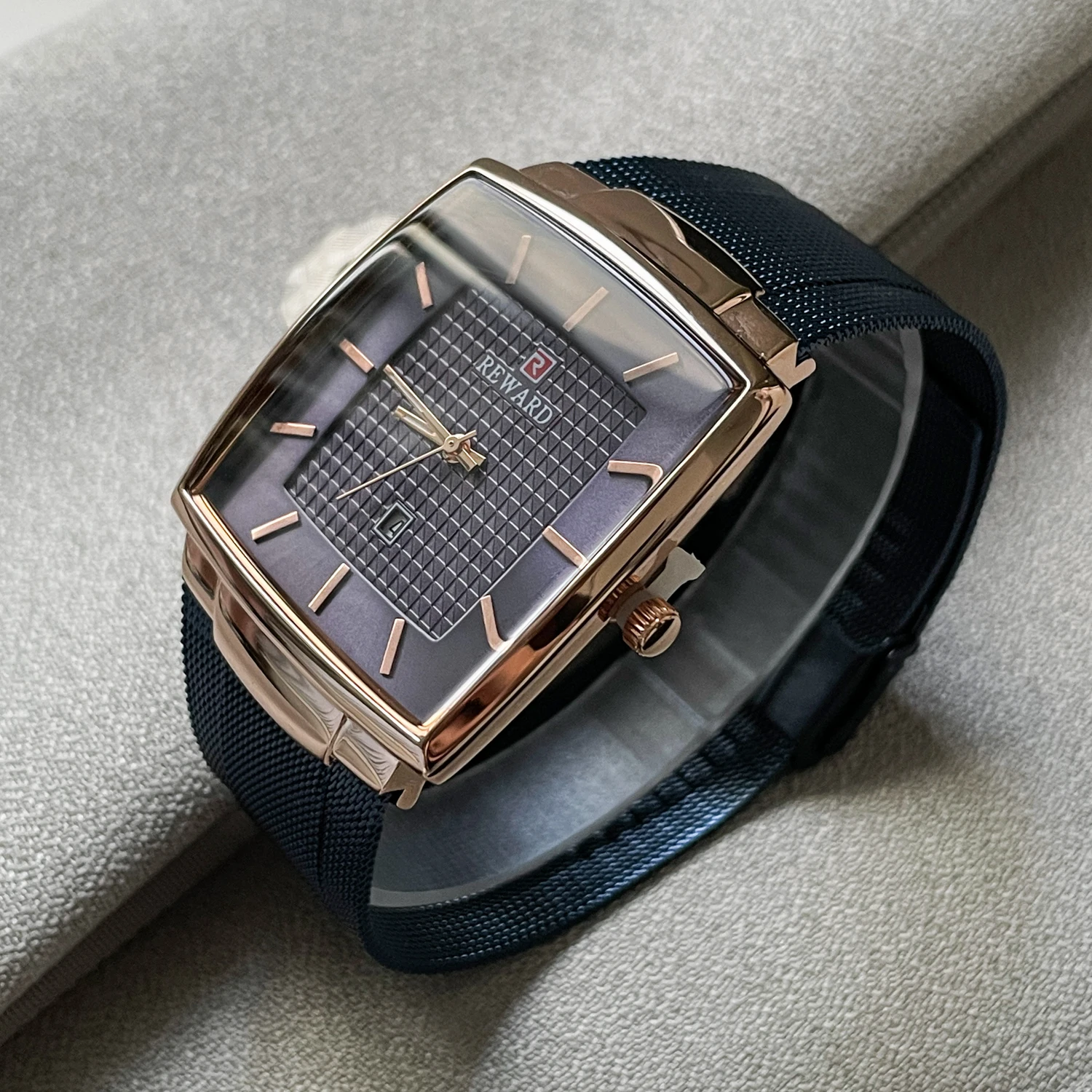 

CILOA 2025 New Fashion Men's Watch, Square Design, Genuine Brand, High-Quality Quartz Watch, Waterproof, Great Gift