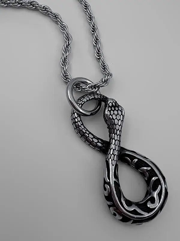 

Whyblue Retro Personali 8 Letter Snake Nelace Men's Creative k Punk Pendant Titanium Steel Jewelry Cross-Border