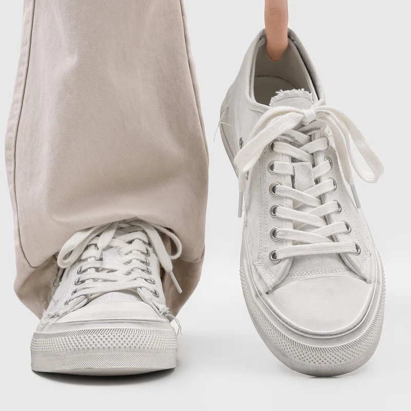 Men Retro Distressed Canvas Board Shoes with Thick Soles for Trendy Streetwear and Casual Sneakers
