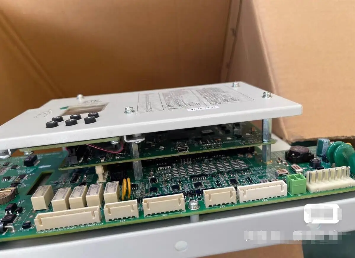 Плата питания CSU518BH с возможностью горячей замены, ядроные функции включают вход питания/преобразование мощности/поддержку горячей вилки/регунное резервное копирование