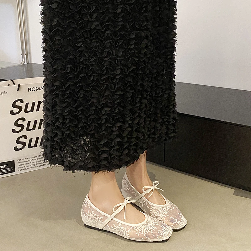 Spring New Flat Shoes for Women Square Head Shallow Mouth Mesh Fabric Embroidery Butterfly Knot Soft Sole Single Shoes