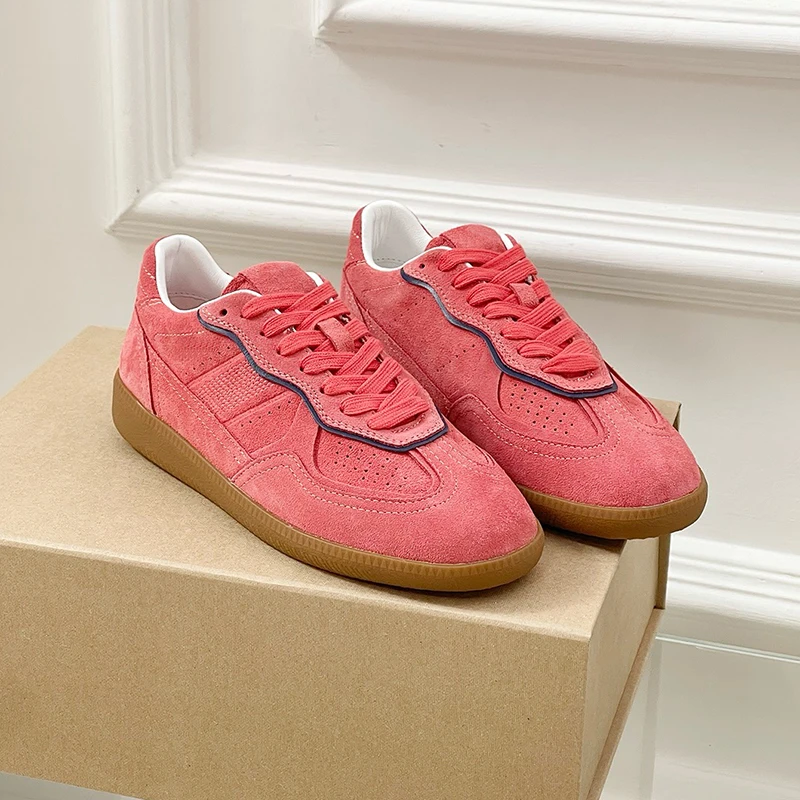 جودة عالية 2025 جديد الأدمة أحذية رياضية كاجوال إمرأة فاخر اللون كلاش الدانتيل متابعة ديربي أحذية ريترو حذاء مسطح الأحذية النسائية