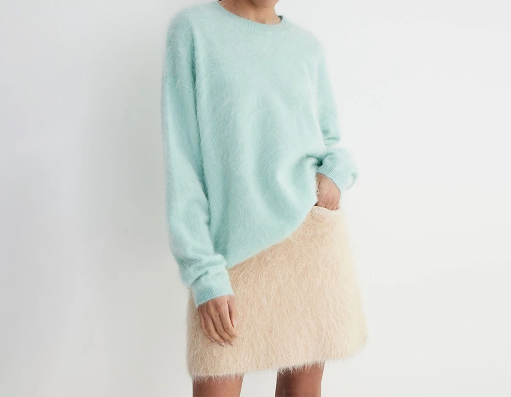Round Neck Pullover Sweater for Autumn and Winter 2025  New Solid Color Knitted Sweater  Loose Casual Sweater