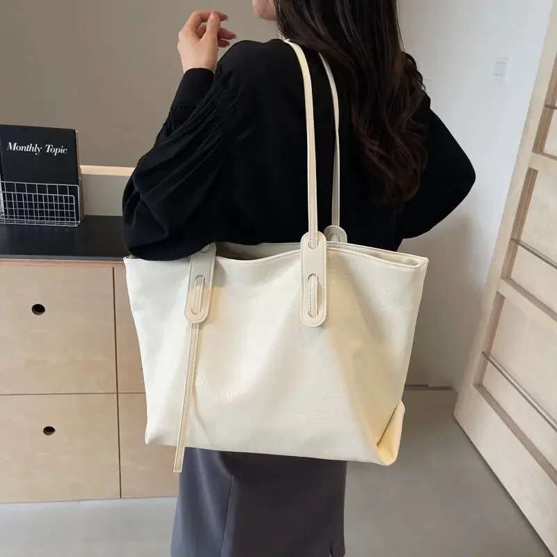 Minimalist Style Large Capacity Tote Bag Women\'s 2024 New Fashionable Versatile Shoulder Bag Student Class Commuting Bag