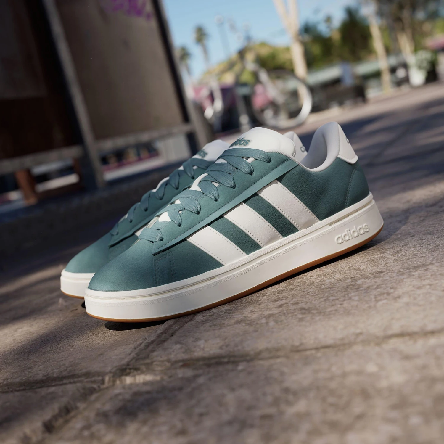 

Adidas Authentic Summer Style Men's Women's Sports Three Stripes Sneakers JQ3007