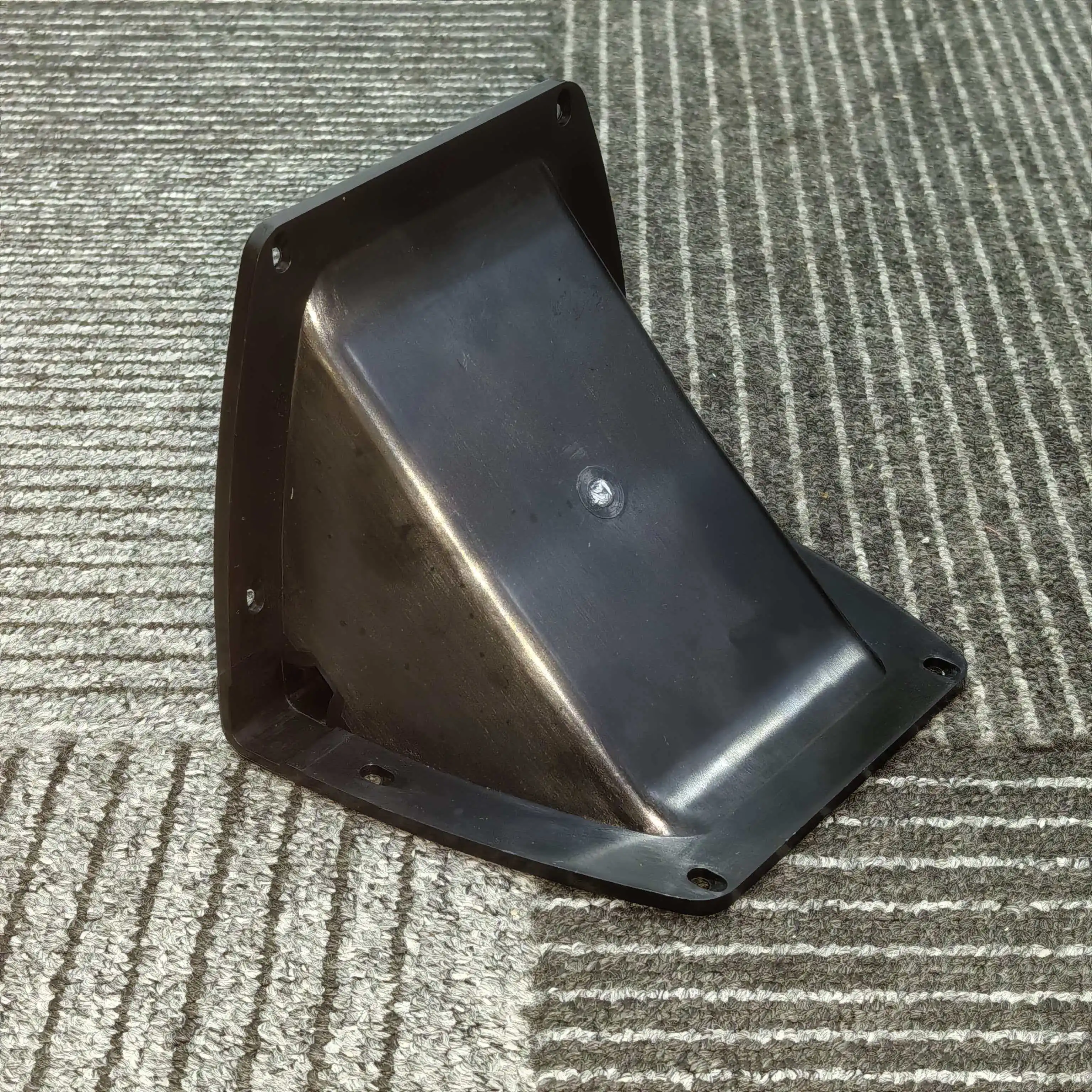 MW Audio Y10P 2 Stück Einbau-Lautsprechergehäusegriff, 162x141x82mm Robuster Ersatzgriff für professionelle Audiogeräte – Detail 4