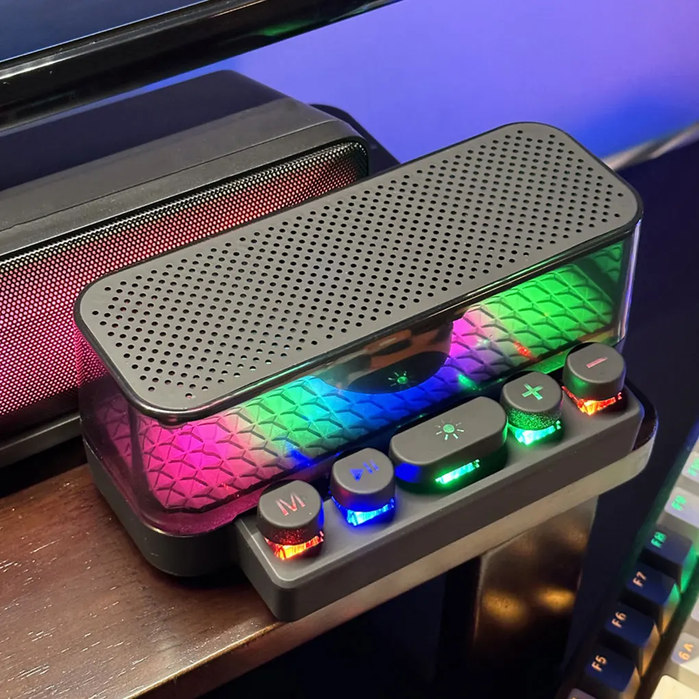 مكبر صوت أسود مع مفتاح إضاءة تلقائي فريد من نوعه، اتصال بلوتوث ثابت، أسود بارد