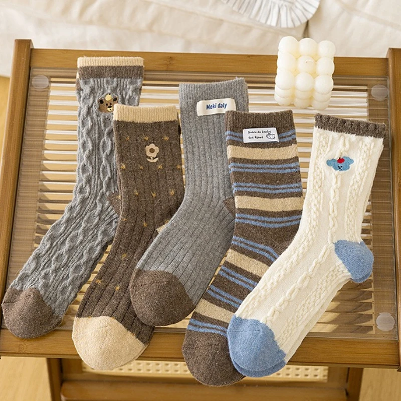 

1/5 пар женских летних тонких дышащих чулок, модные универсальные носки средней длины, легкие женские носки с цветными вставками