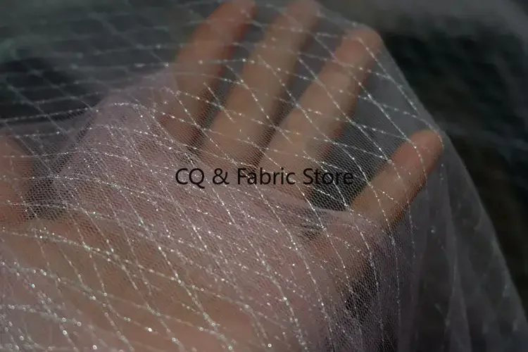Tessuto di tulle a rete bianco nero largo 150 cm Abito da sposa di alta qualità Decorazione di nozze Tessuto a rete per gonna da ragazza