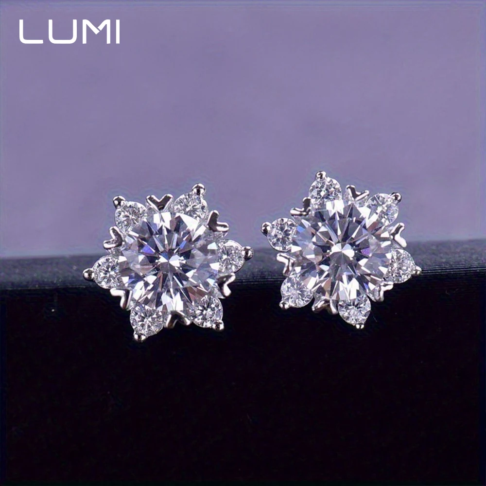 

Snowflake S925 Silver Studs Earrings 0.5ct 5mm Moissanite Sparkling Lab Diamonds for Anniversary Birthday Gift Daily Wear