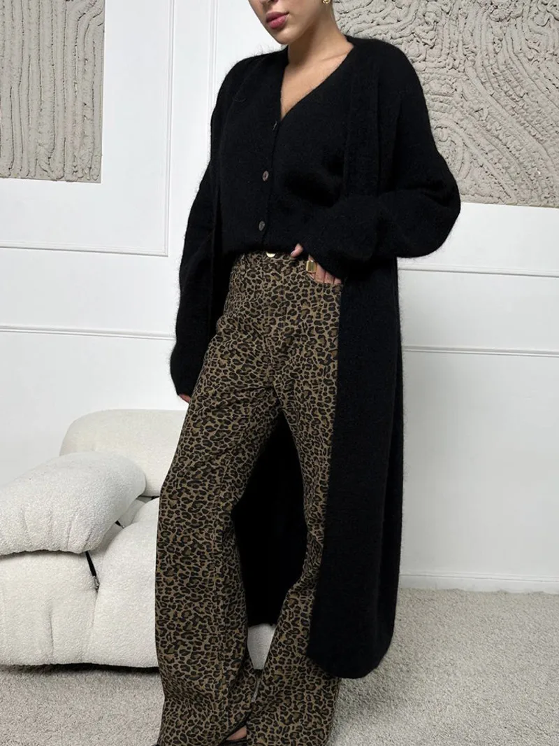 سترة متماسكة جديدة لخريف وشتاء 2025 سترة طويلة مكونة من قطعتين ملابس نسائية على طراز OL مثالية للتنقل المكتبي الأنيق وغير الرسمي اليومي