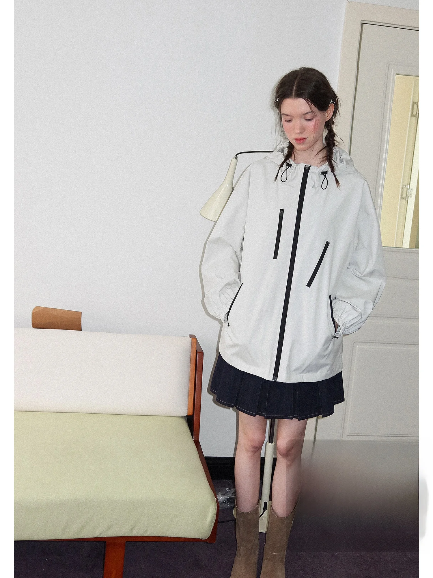 

Le Nordic Spring Sport Retro Plaid Fabric Outdoor Hooded Jacket Women's Loose Fit Long Sleeve Zipper Closure Polyester Fiber