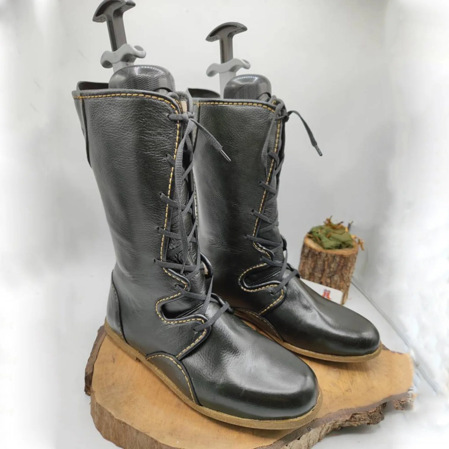 2024 Nowe europejskie i amerykańskie średniowieczne renesansowe rzymskie buty do odgrywania ról Męskie buty z okrągłym noskiem i niskim obcasem z przodu, sznurowane buty w dużych rozmiarach