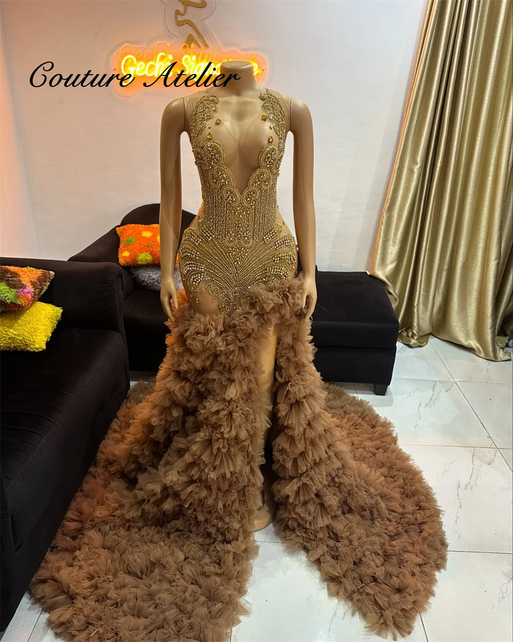 Fancy Golden Beaded Rhinestones Prom Dress With Brown Tulle Ruffles Train  Birthday Dresses Luxury 2025 Formal Gowns Customized