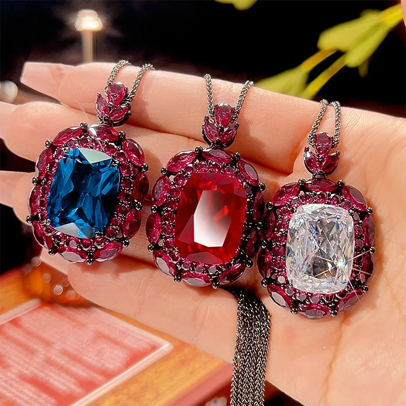 6 new models of jewelry with copper base, gold-plated red corundum, black gold vintage pendant 15*20 wholesale