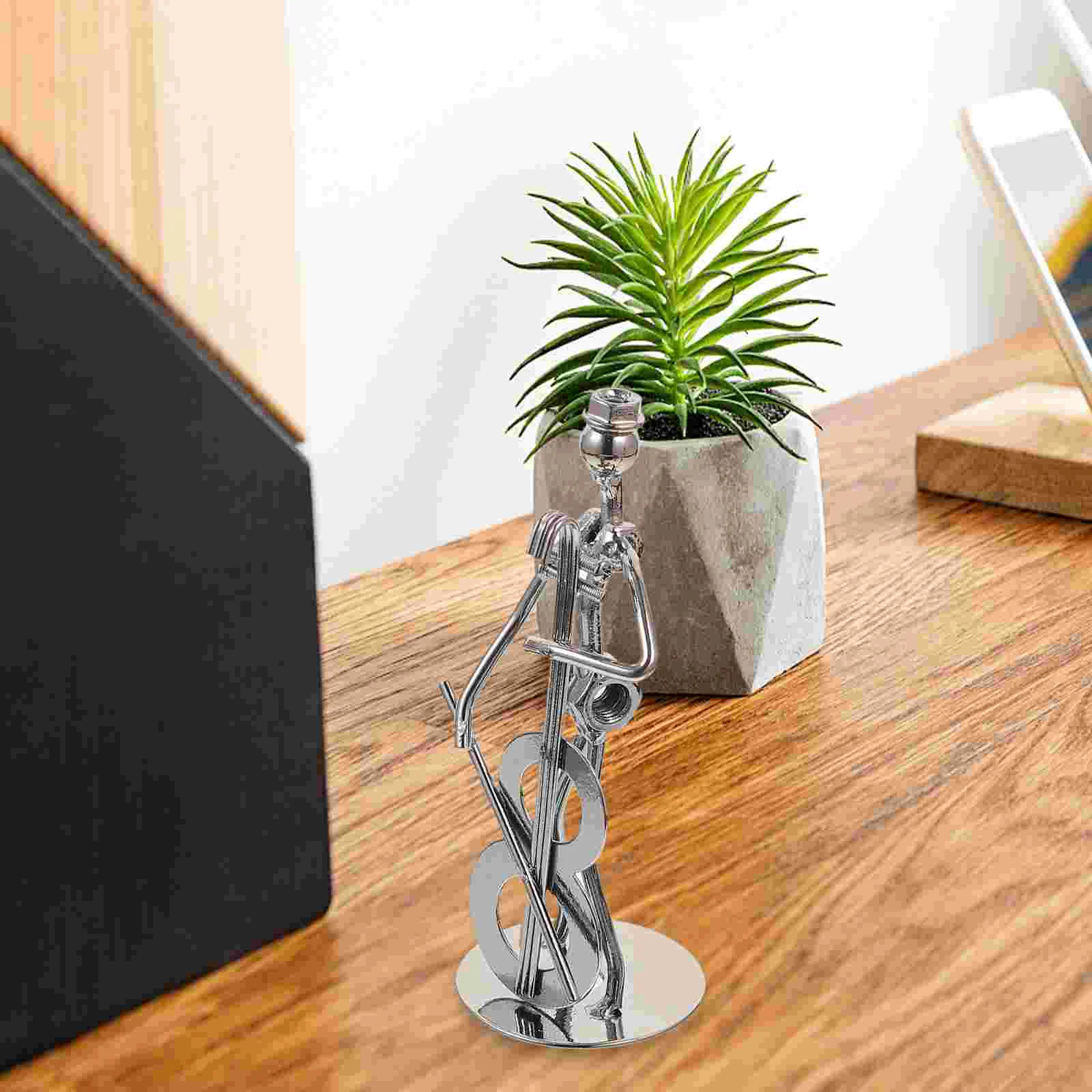 

Iron Musician Statue Creative Metal Miniature Bandsman Decor Fresh Colors Stable Base Home Office Desk Bedroom Festive Gift New