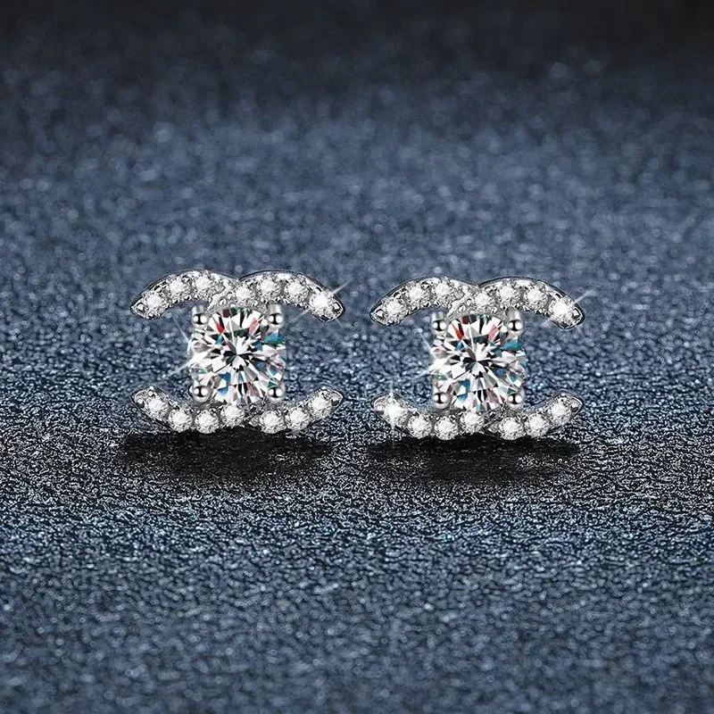 

Light luxury 925 Sterling Silver Moissanite Stud Earrings For Women Fashion Double C Earrings