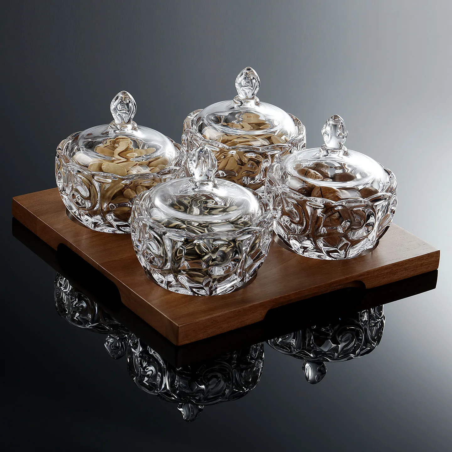 

New Chinese Style Relief Glass Fruit Tray Snack Tea Treats Plate with Lid Candy Dried Fruit Storage Tray for Living Room