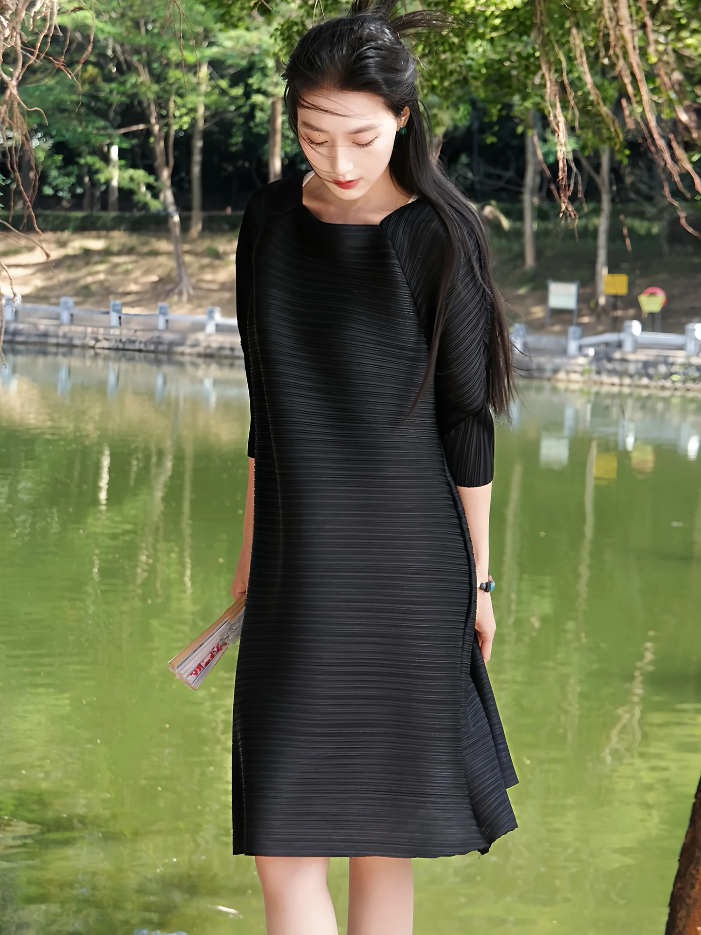 

Elegant Black Pleated Loose Women's Dress Three-Residence Art Creation Fashion High Waist A-Line Skirt Commute Style Summer D...