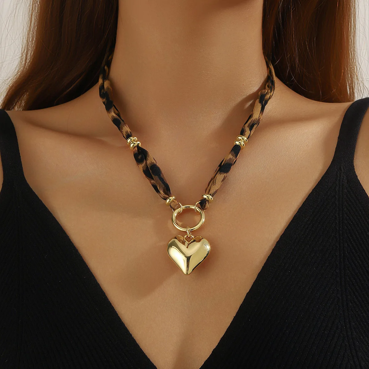 Abstract Leopard Pendant Necklace Ocean Wave Choker Scarf Chain Adjustable Layered Jewelry for Women Resort Wear