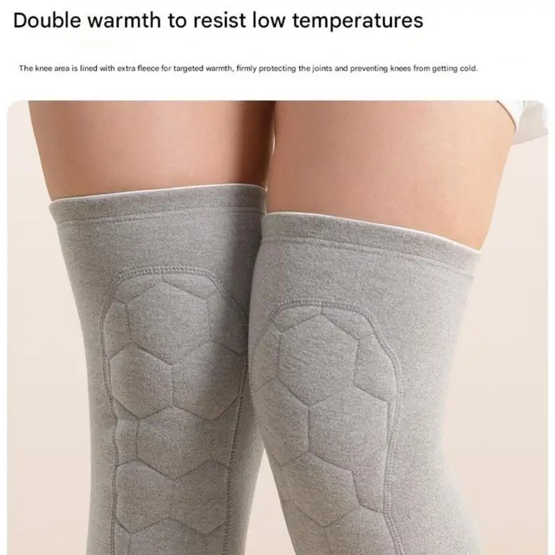 U2JB 2PCS Breathable Knee Protectors with Moisture Wicking Fabric Texture Suitable for Dry Extended Wear in Active