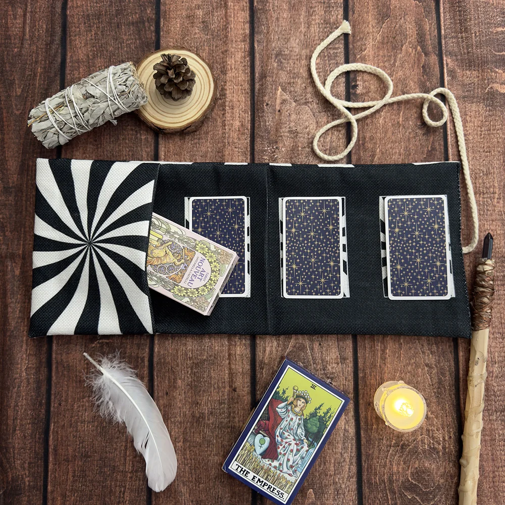 Schwarz-weiße geometrische Muster Tarot Aufbewahrungstasche Tarot Karten Tischdecke Wahrsagerei Werkzeuge Wrap Beutel Aufbewahrungstasche Home Decor