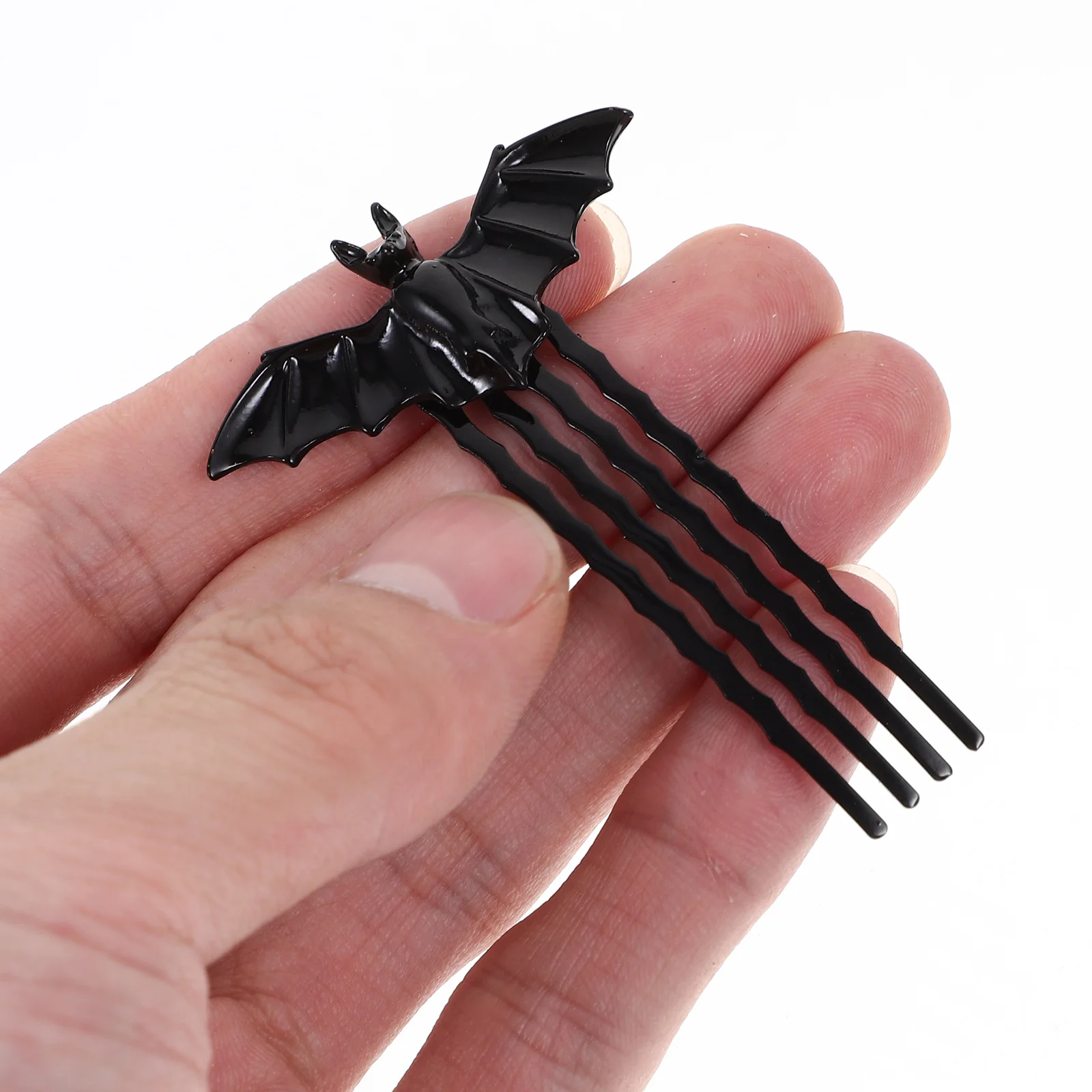 

2Pcs Bat Shape Hair Combs Premium Alloy Halloween Party Accessories Unique Hairpins for Carnival Costume Women Hair Decorations