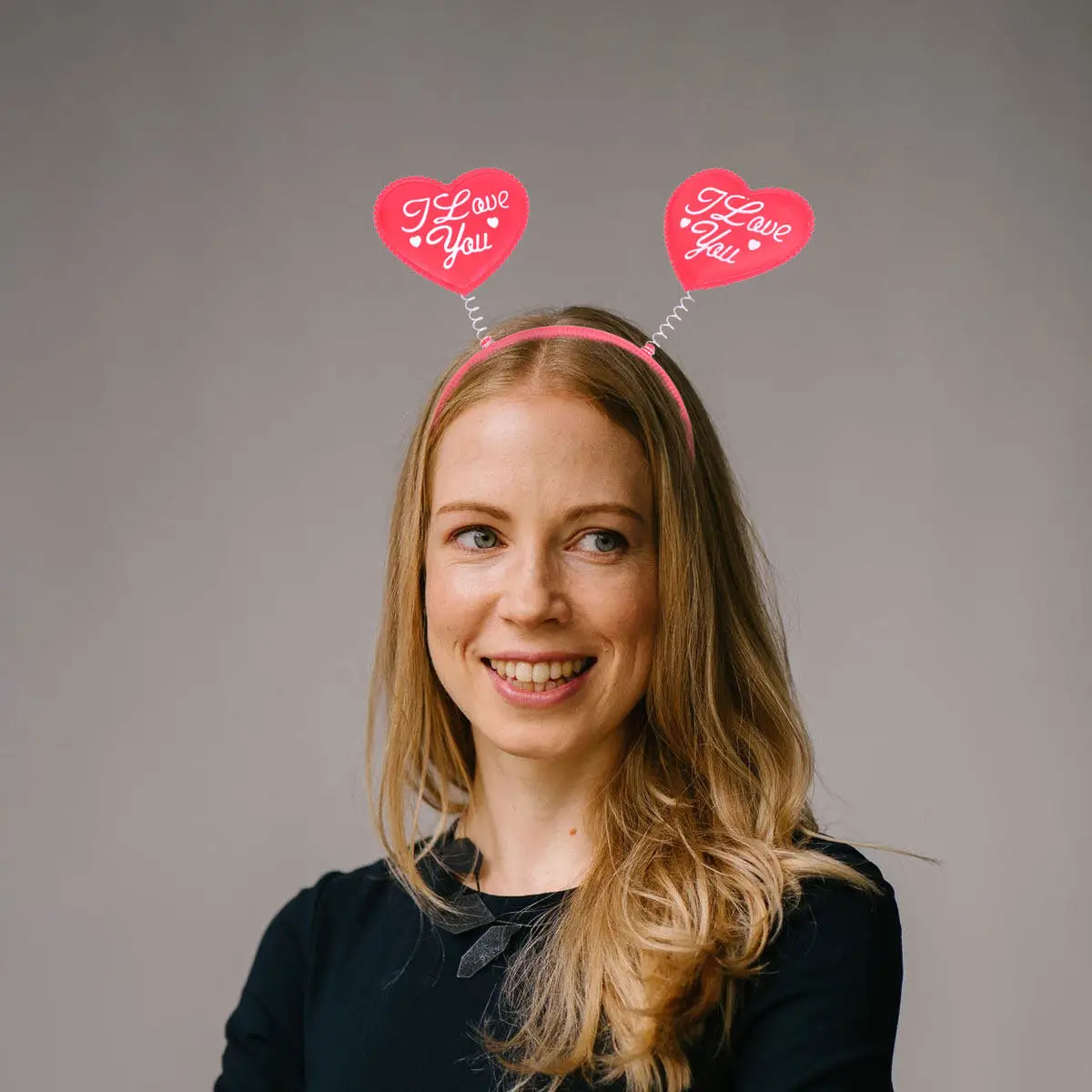 

4 шт. аксессуаров для волос в форме сердца, шикарные 3D-повязки на голову в форме сердца для женщин и девочек, элегантные повязки для волос для вечеринок, свадеб, повседневного использования, красные