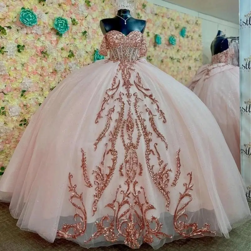 

Blush Shiny Quinceanera Dresses With Rose Gold Applque Beads Sequin vestidos de 15 años Off Shoulder Sweet 16 Dress