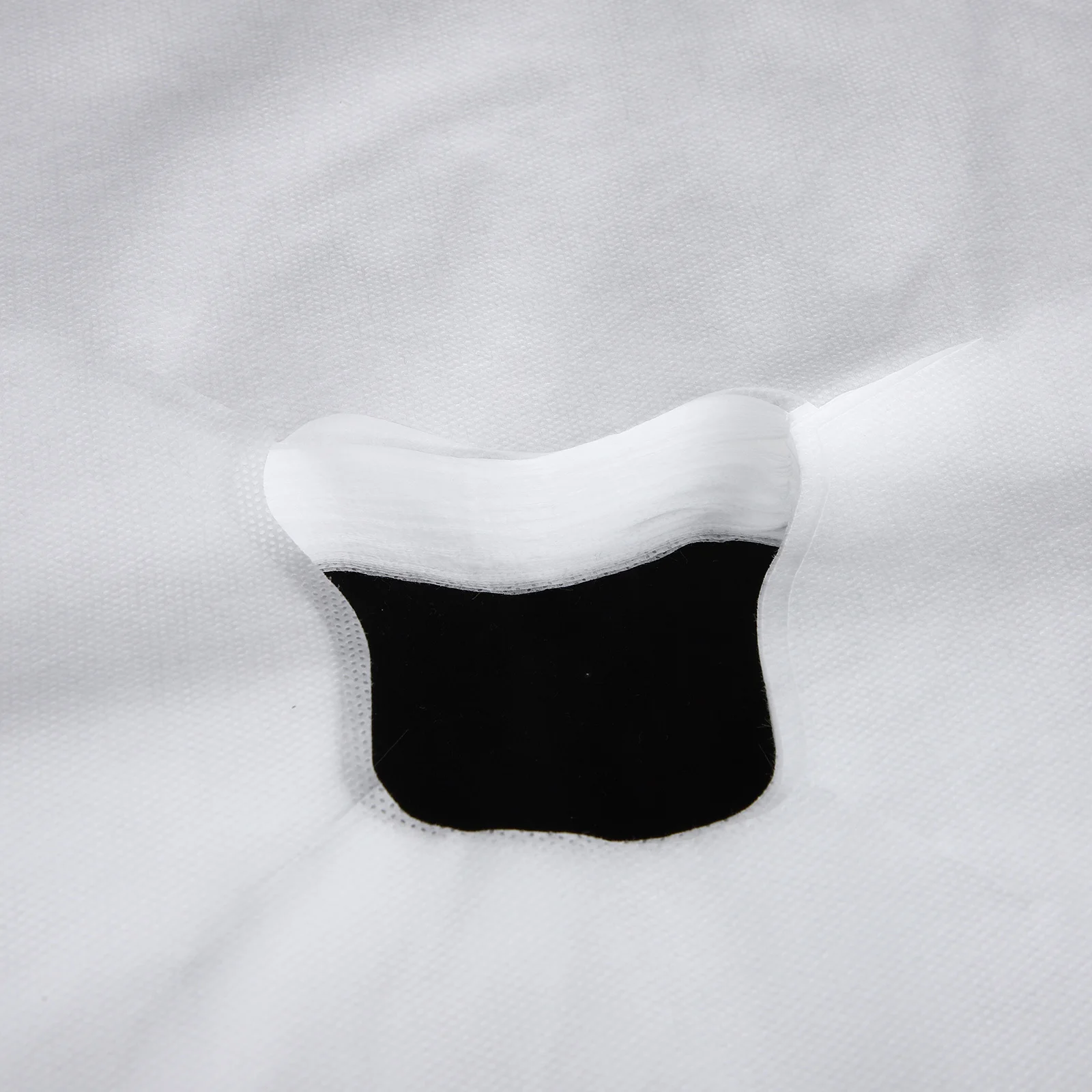 

100Pcs Disposable Face Headrest Covers Breathable Massage Face Covers for Beauty Salon Spa Massage Hole Towels