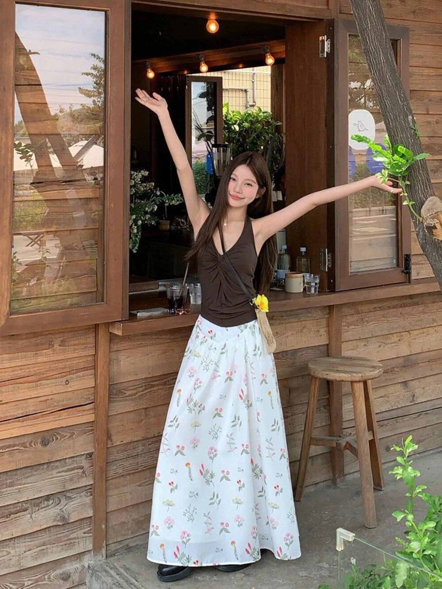 

Summer 2026 Korean Style Slim Fit Floral Print Halter Top And Skirt Women's Set Casual Short Sleeve Vest And Skirt Ensemble