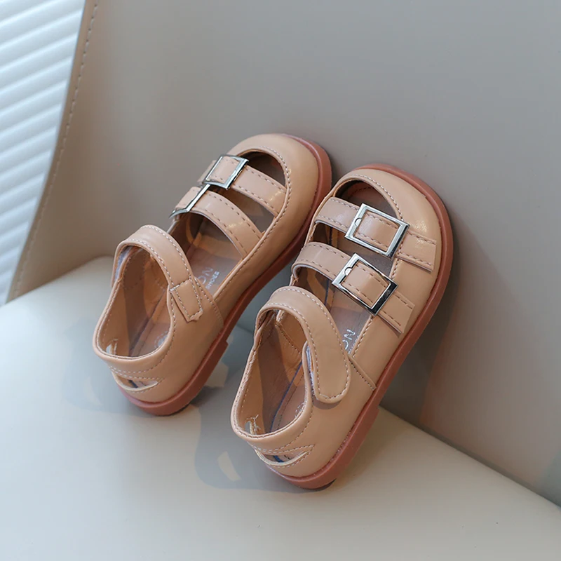 Girls Half Sandals 2024 Spring Summer Fashion New Kids Summer Shoes Leather with Metal Buckles Cut-outs Breathable Popular Soft