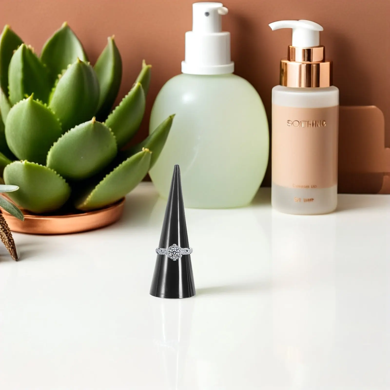 3Pcs Acrylic Ring Display Stand Cone Shape Jewelry Organizer Nightstand Wedding Showcase Engagement Ring Holder Modern Jewelry