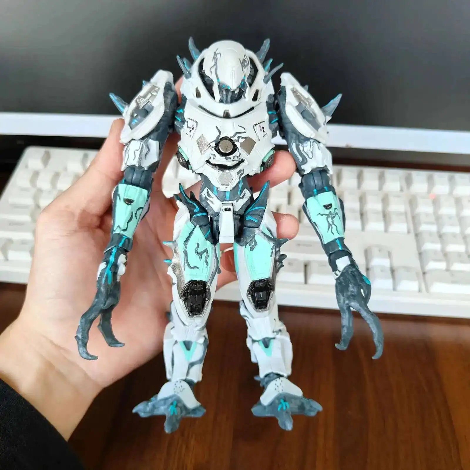 パシフィックリム　カイジュウ　インエフェクトドローン　アクションフィギュア パシフィック・リム：アップライジング カイジュウドローン レビュー